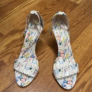 High heels in good condition